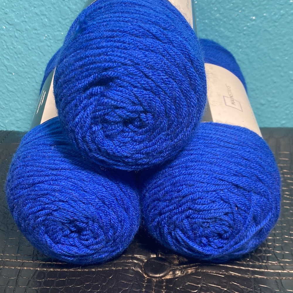 3 NWT (1191 yards total) Mainstays 100% Acrylic Vibrant Blue Yarn Medium Worsted - Picture 2 of 6